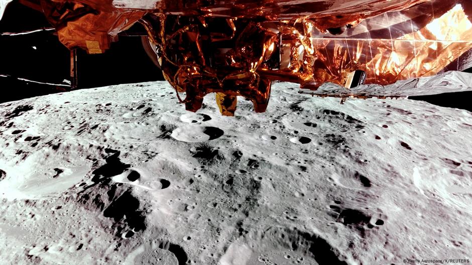 Nave-espacial-de-EE.UU_.-aterriza-con-exito-en-la-Luna-intriper.jpg