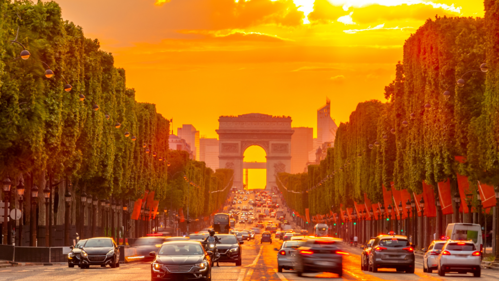 Ciudades europeas más baratas para volar en 2025 y consejos clave París, Francia