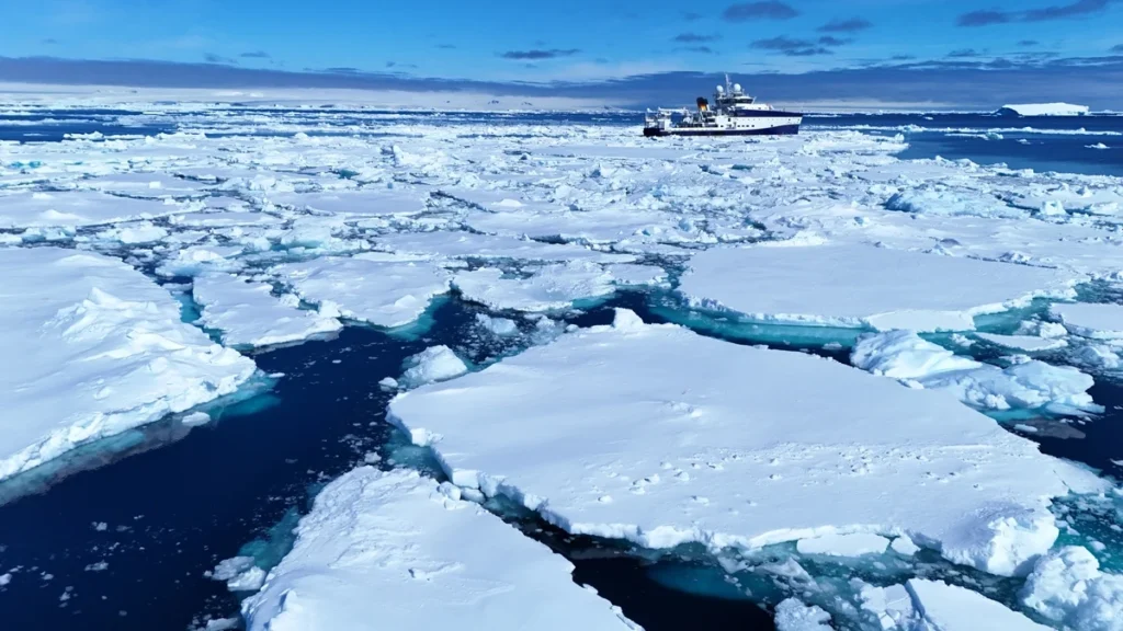 Desaparece un submarino en la Antártida tras detectar extrañas estructuras bajo el hielo image AA1Af5Tf