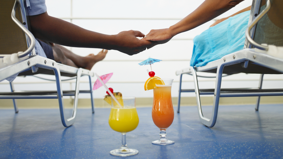 Consejo-clave-sobre-paquetes-de-bebidas-en-cruceros-Royal-Caribbean-intriper.jpg