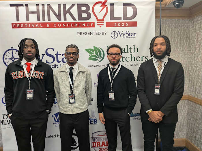 Estudiantes-viajan-de-Delaware-a-Jacksonville-para-asistir-a-conferencia-Think-Bold-intriper.jpg