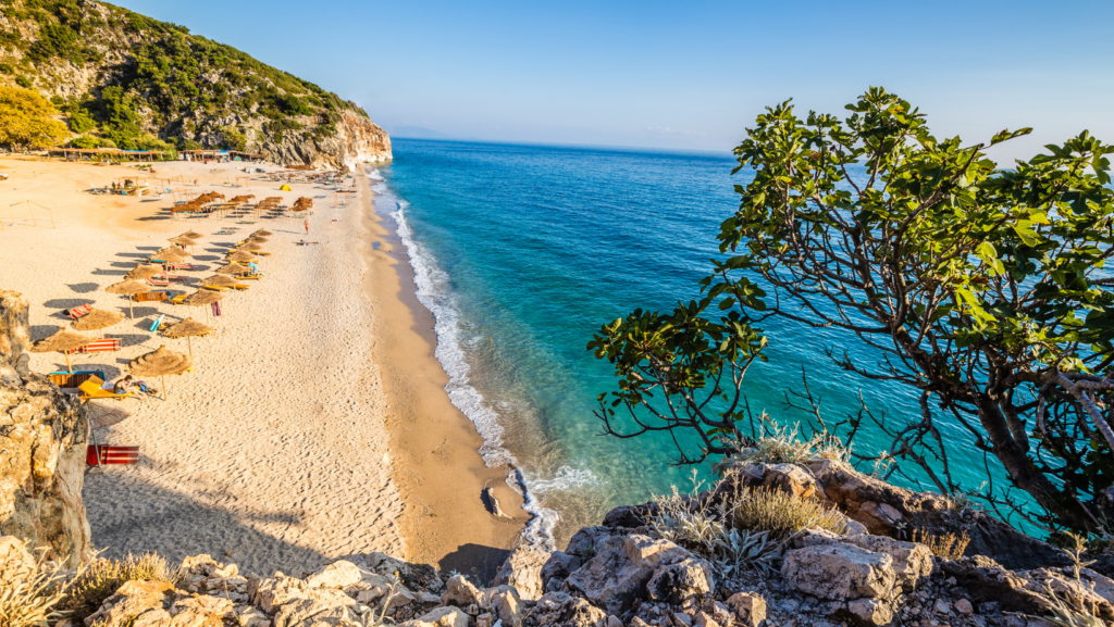 Europa: playas "escondidas" para disfrutar unas vacaciones lejos de las multitudes image Gjipe – Albania