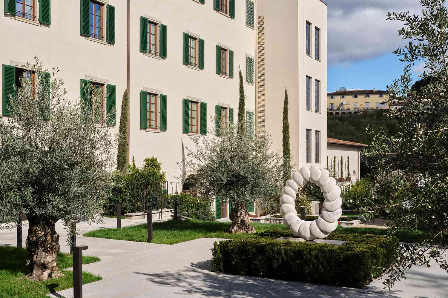 Hotel-de-lujo-en-Florencia-con-spa-y-ubicacion-privilegiada-intriper.jpg