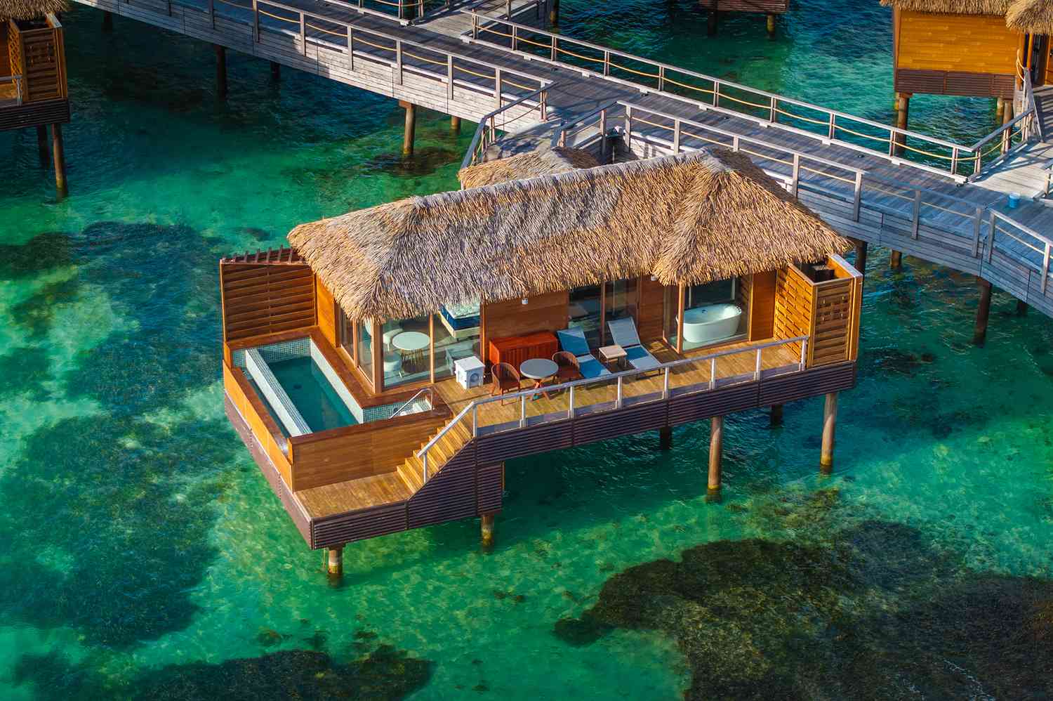 Nuevo-resort-all-inclusive-en-Jamaica-con-villas-sobre-el-agua-intriper.jpg