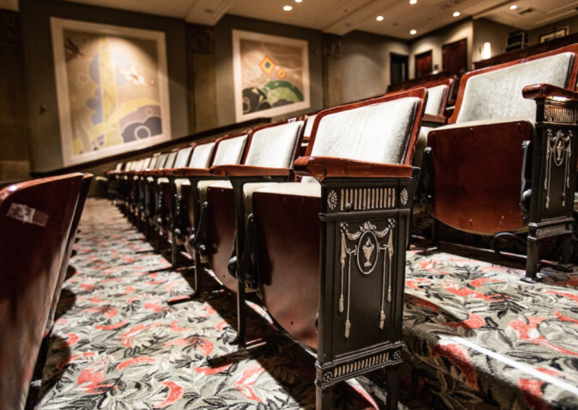 Peter-Greenberg-en-Eye-on-Travel-desde-Riviera-Theater-2025-intriper.jpg