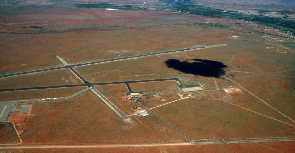 ¿Dónde está la pista de aterrizaje más larga del hemisferio sur? Un aeropuerto sudafricano que conecta con Europa sin escalas image facebook post 3 8 1