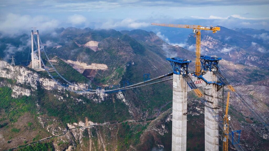 Así es el puente más alto del mundo: supera al Empire State y será un nuevo ícono turístico en China image maxresdefault