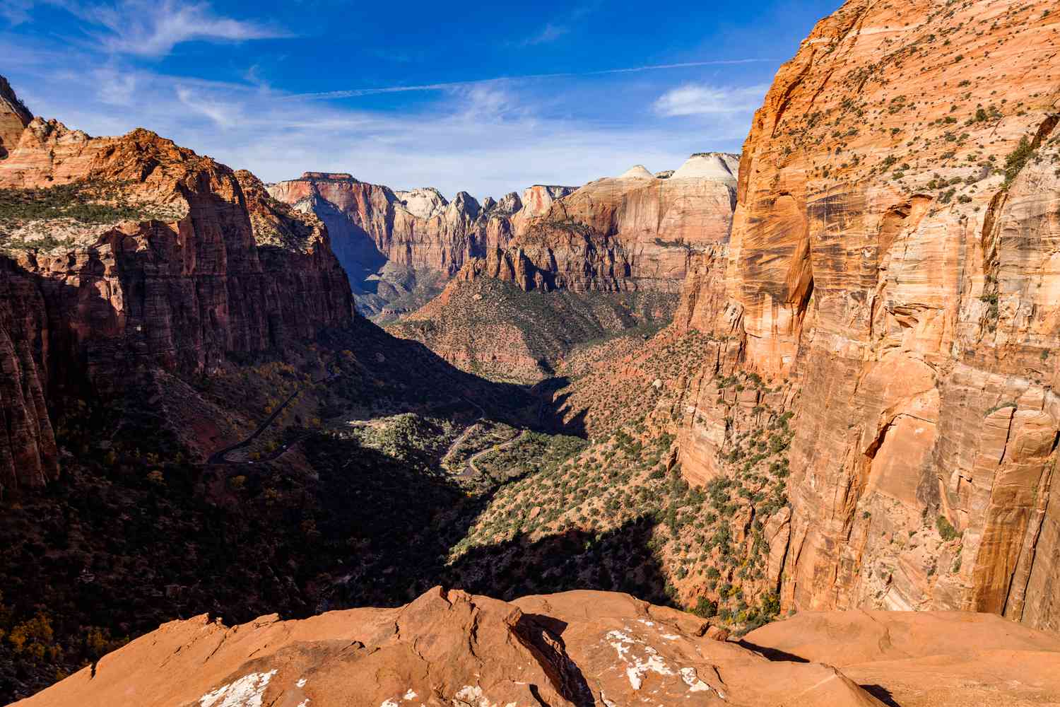 Aventura-extrema-en-Zion-el-parque-nacional-mas-impresionante-de-Utah-intriper.jpg