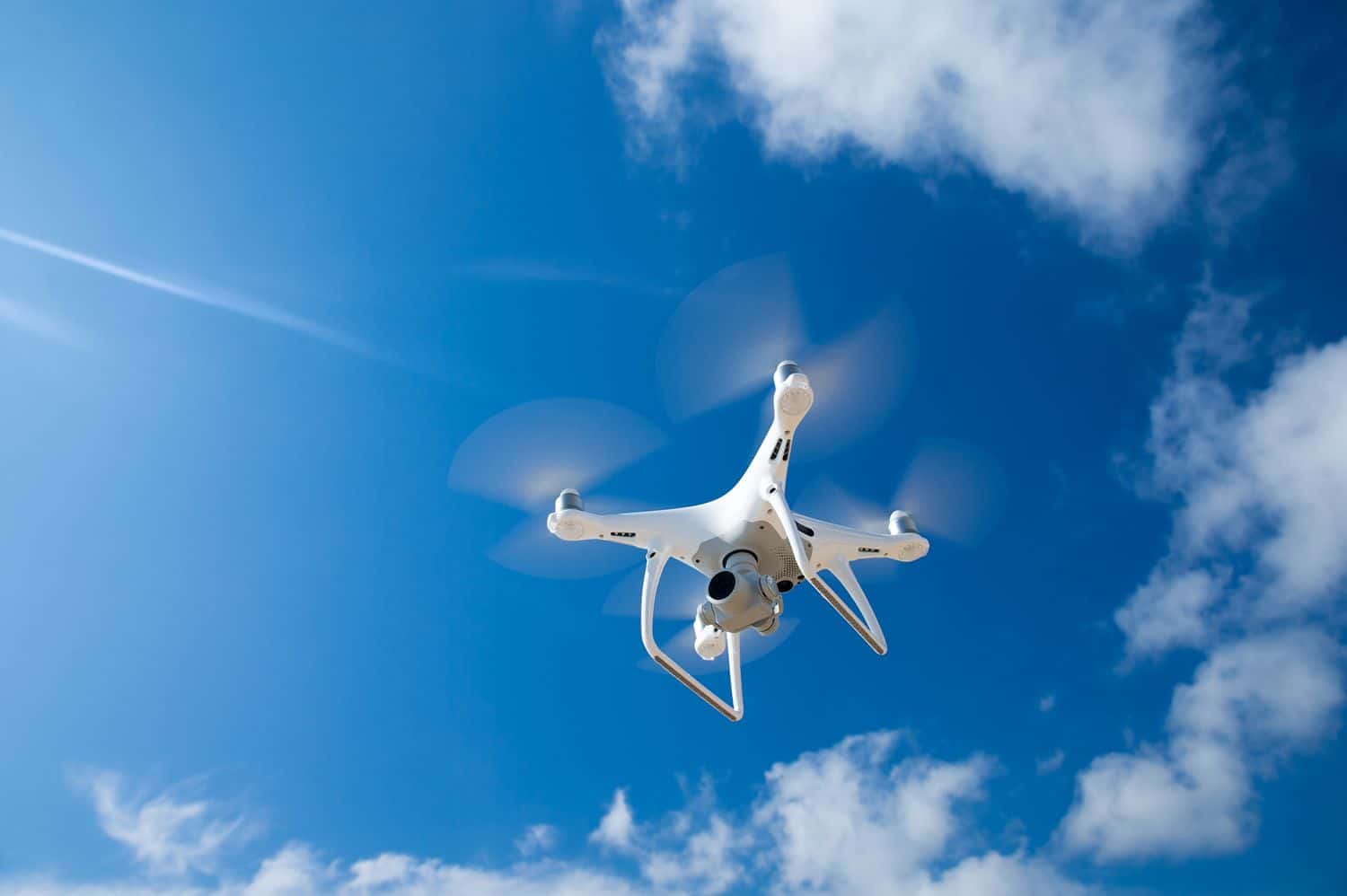 Dispositivo-pequeno-representa-una-creciente-amenaza-para-la-aviacion-comercial-intriper.jpg