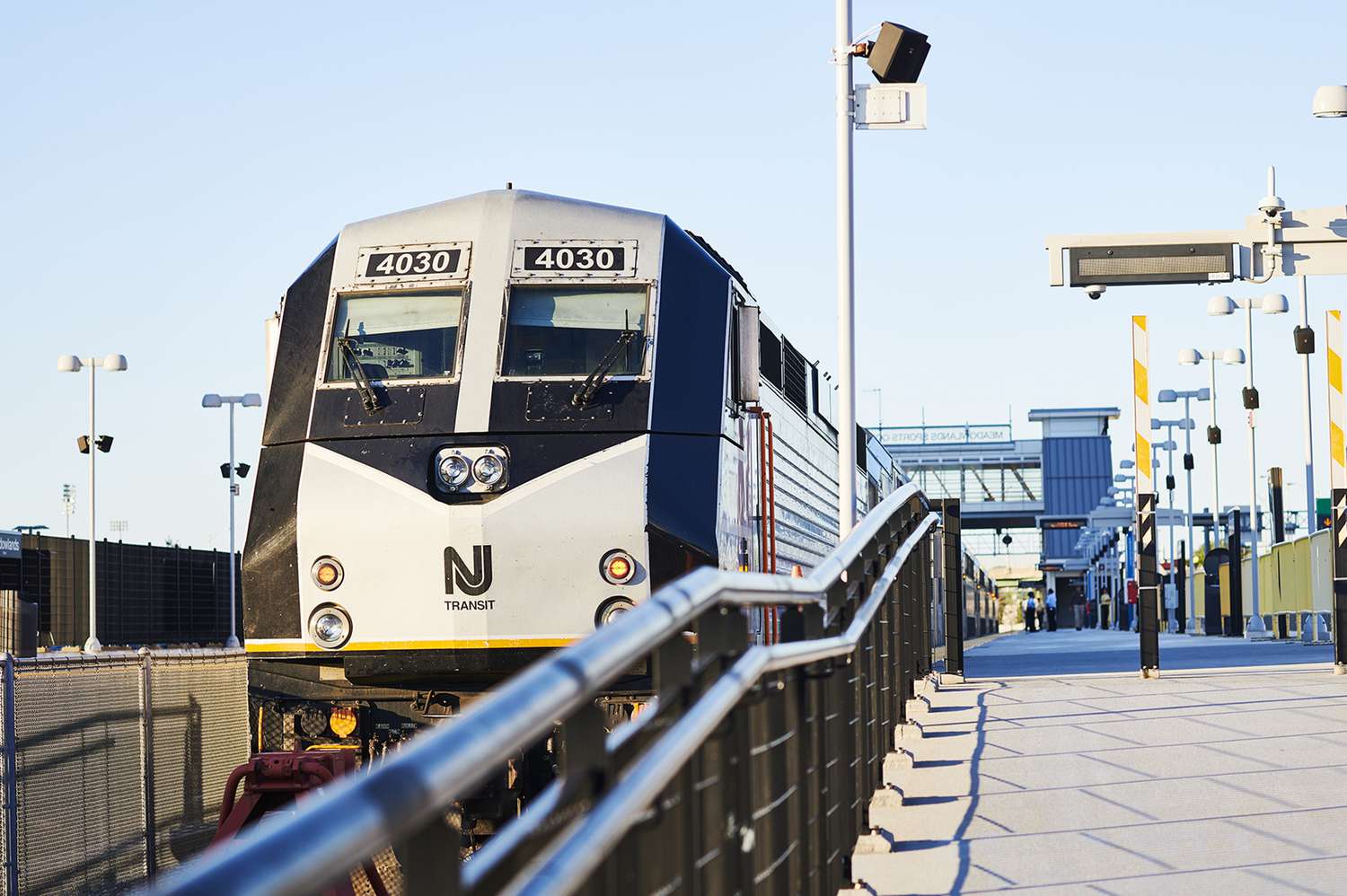 Huelga-en-NJ-Transit-detiene-trenes-y-afecta-aeropuerto-Newark-intriper.jpg