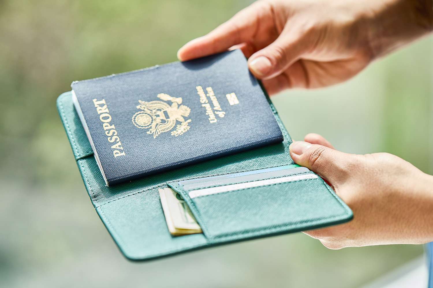 Paises-que-rechazan-pasaportes-validos-por-estas-razones-clave-intriper.jpg
