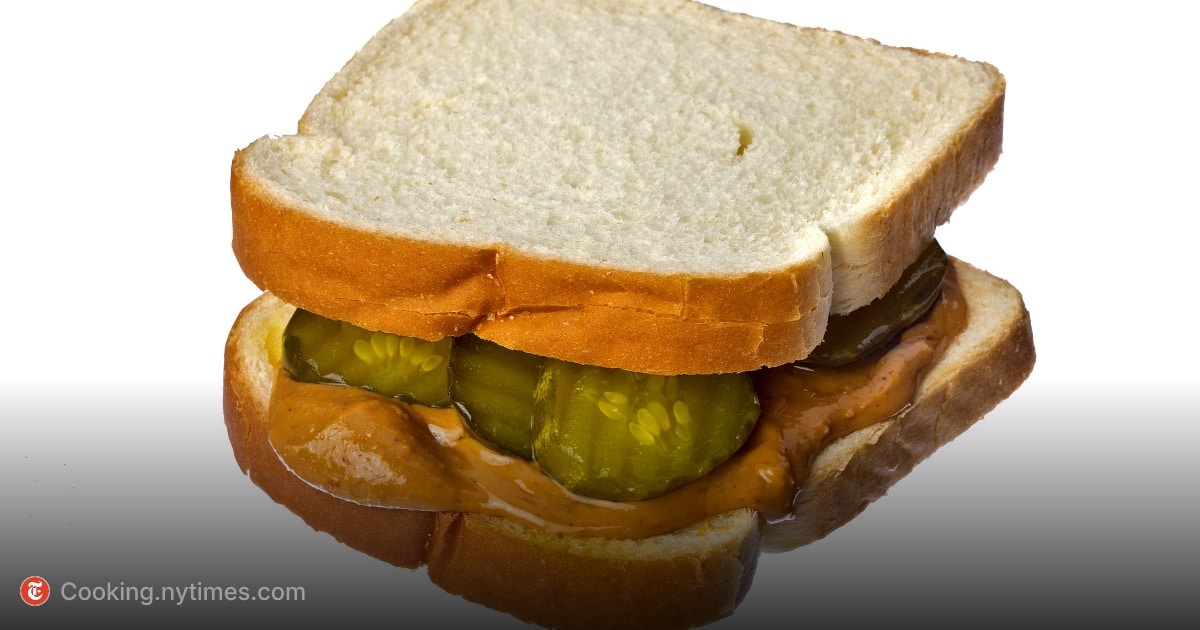 Receta-de-sandwich-de-mantequilla-de-mani-con-pepinillos-facil-intriper.jpg