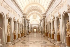 image acciones para salvar el Amazonas Tour nocturno exclusivo al Vaticano sin multitudes por un dia intriper