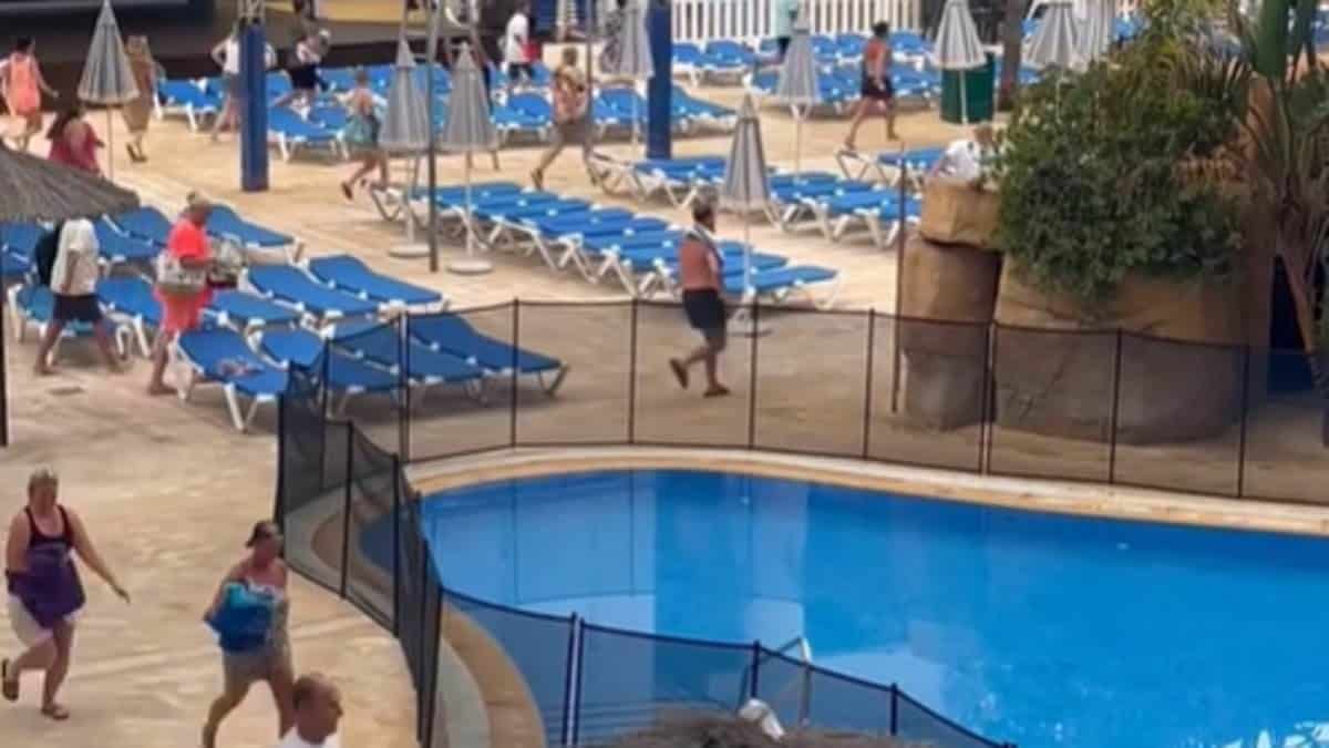 Divertido-truco-para-ganar-la-guerra-de-las-tumbonas-este-verano-intriper.jpg