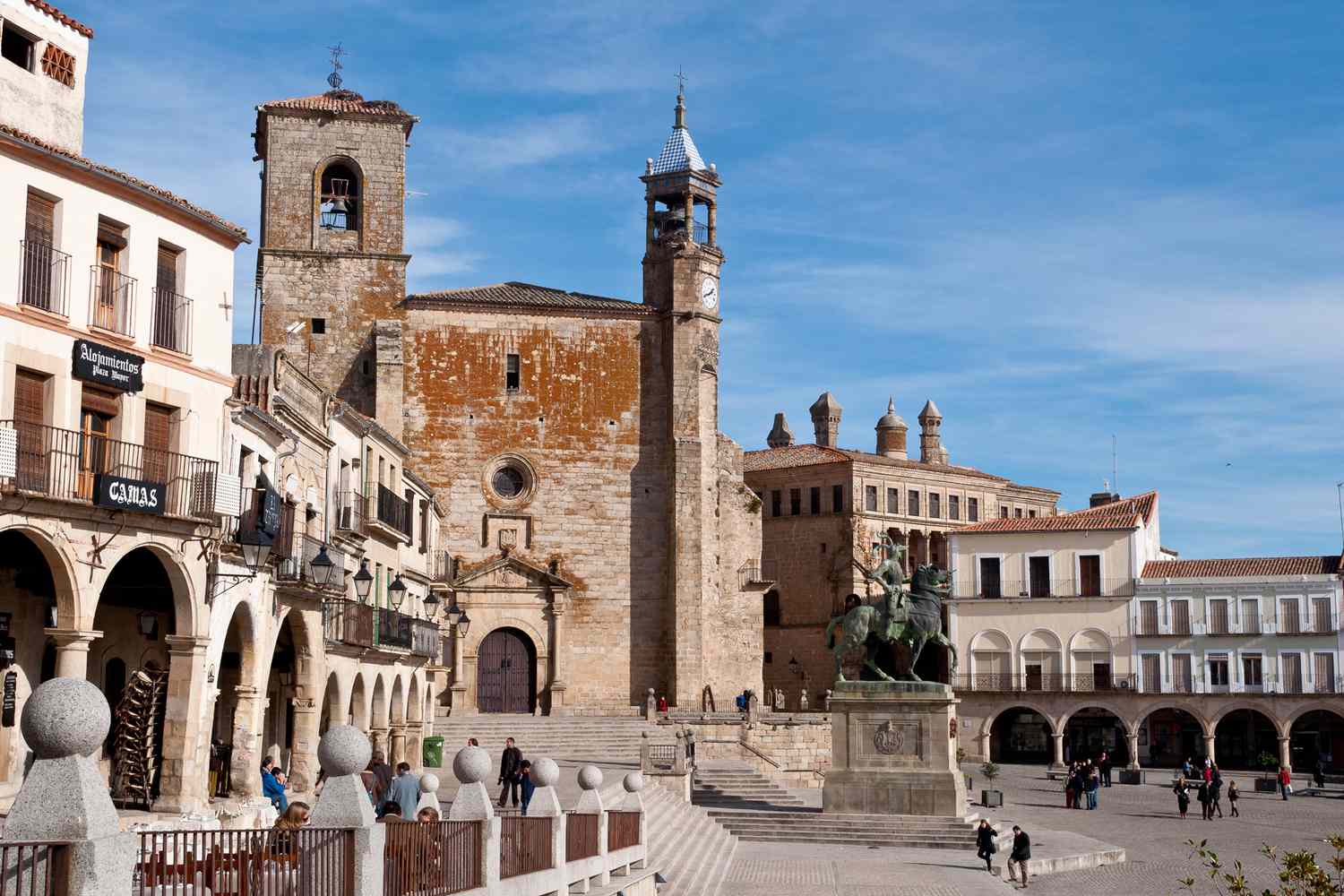 El-secreto-mejor-guardado-de-Espana-con-parques-y-gastronomia-Michelin-intriper.jpg
