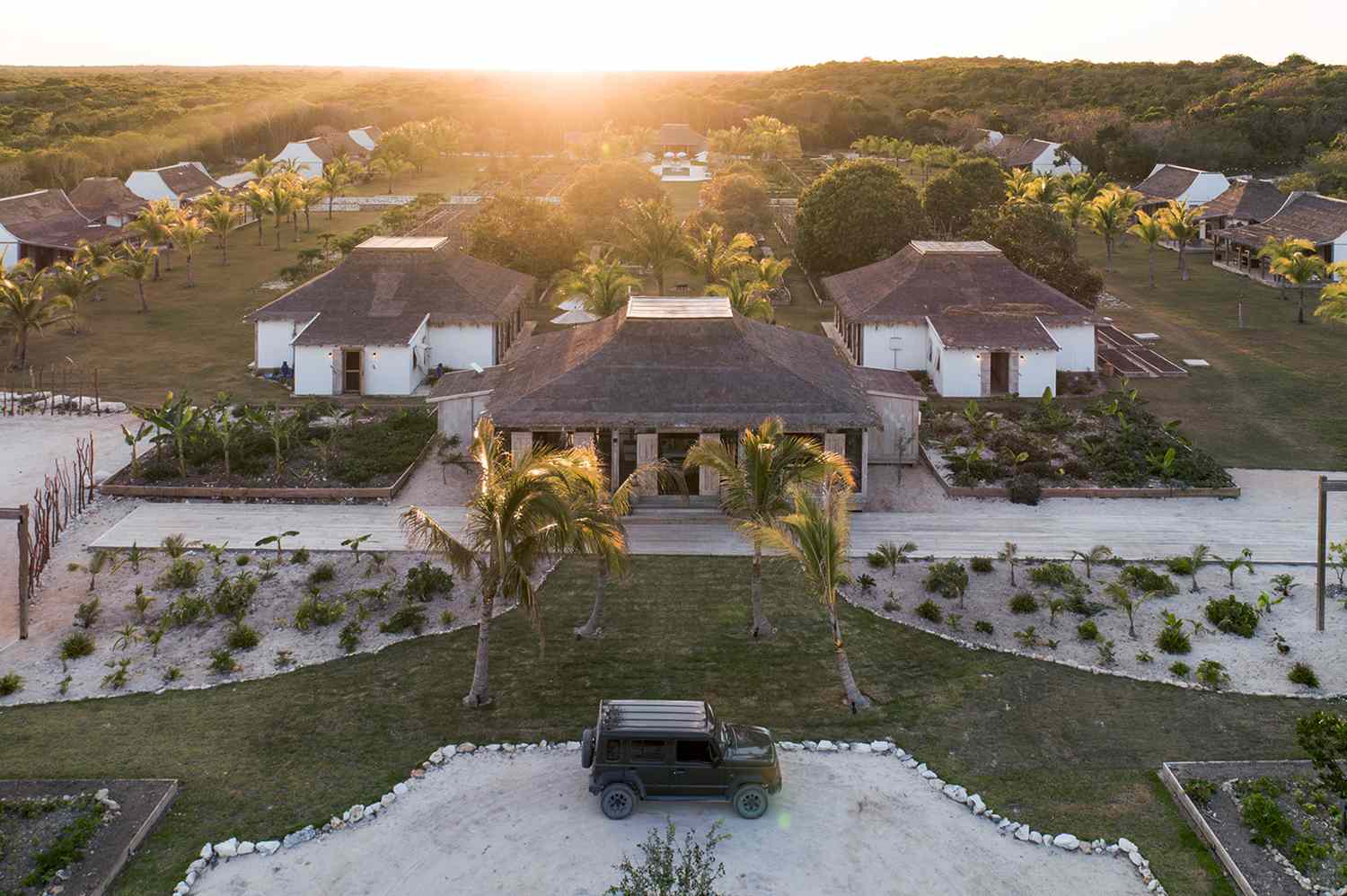 Isla-secreta-en-Bahamas-abre-hotel-eco-lujo-favorito-de-celebridades-intriper.jpg