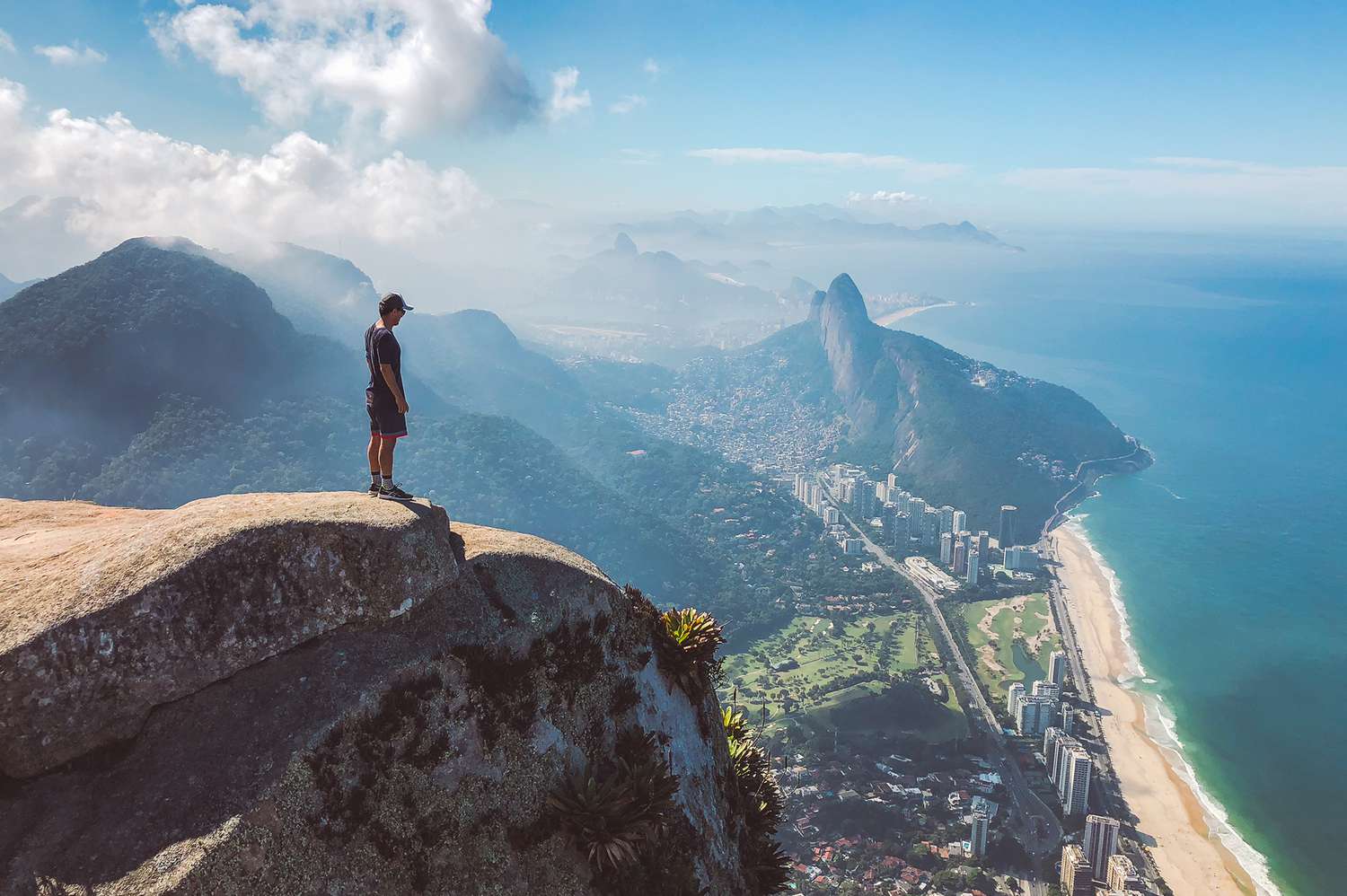 La-mejor-ciudad-del-mundo-para-hacer-senderismo-en-2024-intriper.jpg