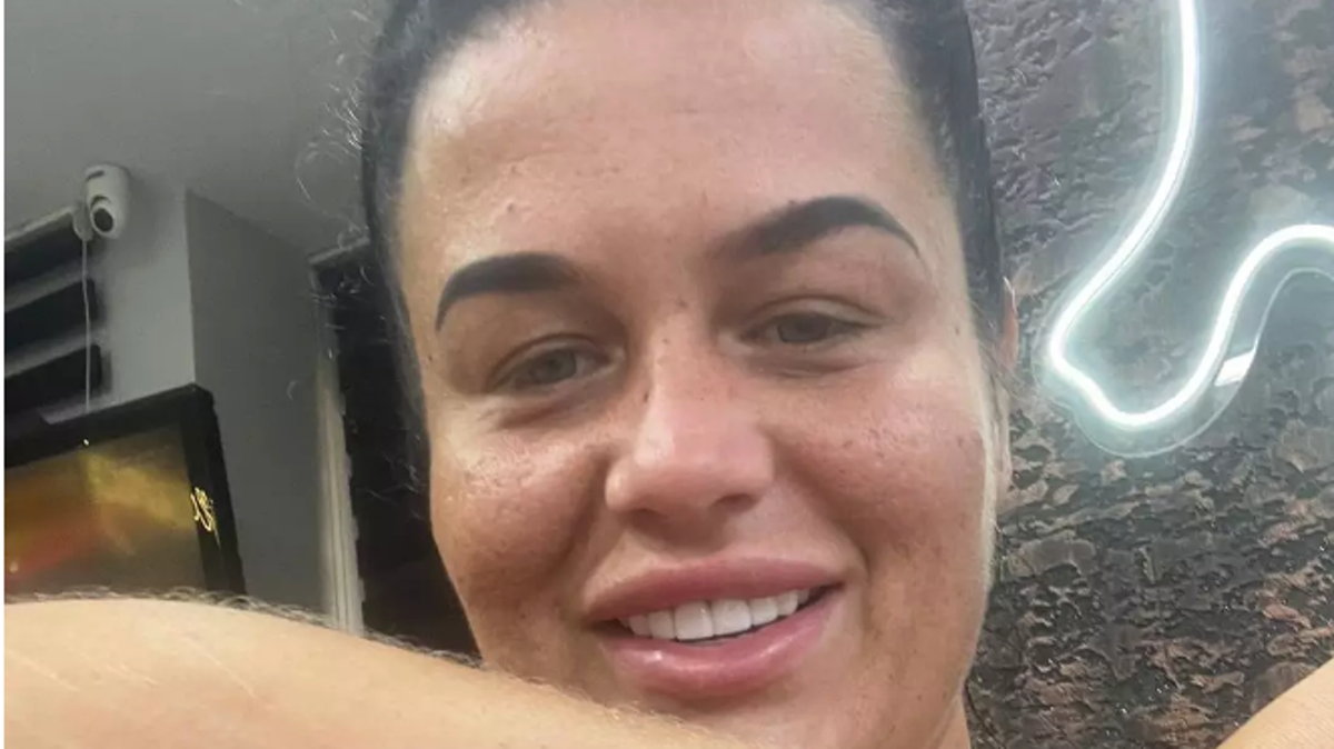 Mujer-britanica-encarcelada-en-Turquia-tras-celebrar-dientes-nuevos-intriper.jpg