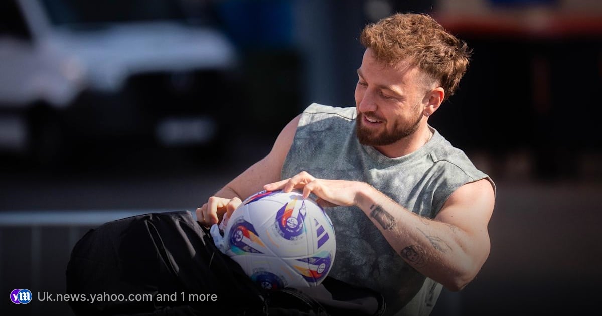 Sam-Thompson-inicia-recorrido-de-260-millas-para-Soccer-Aid-intriper.jpg