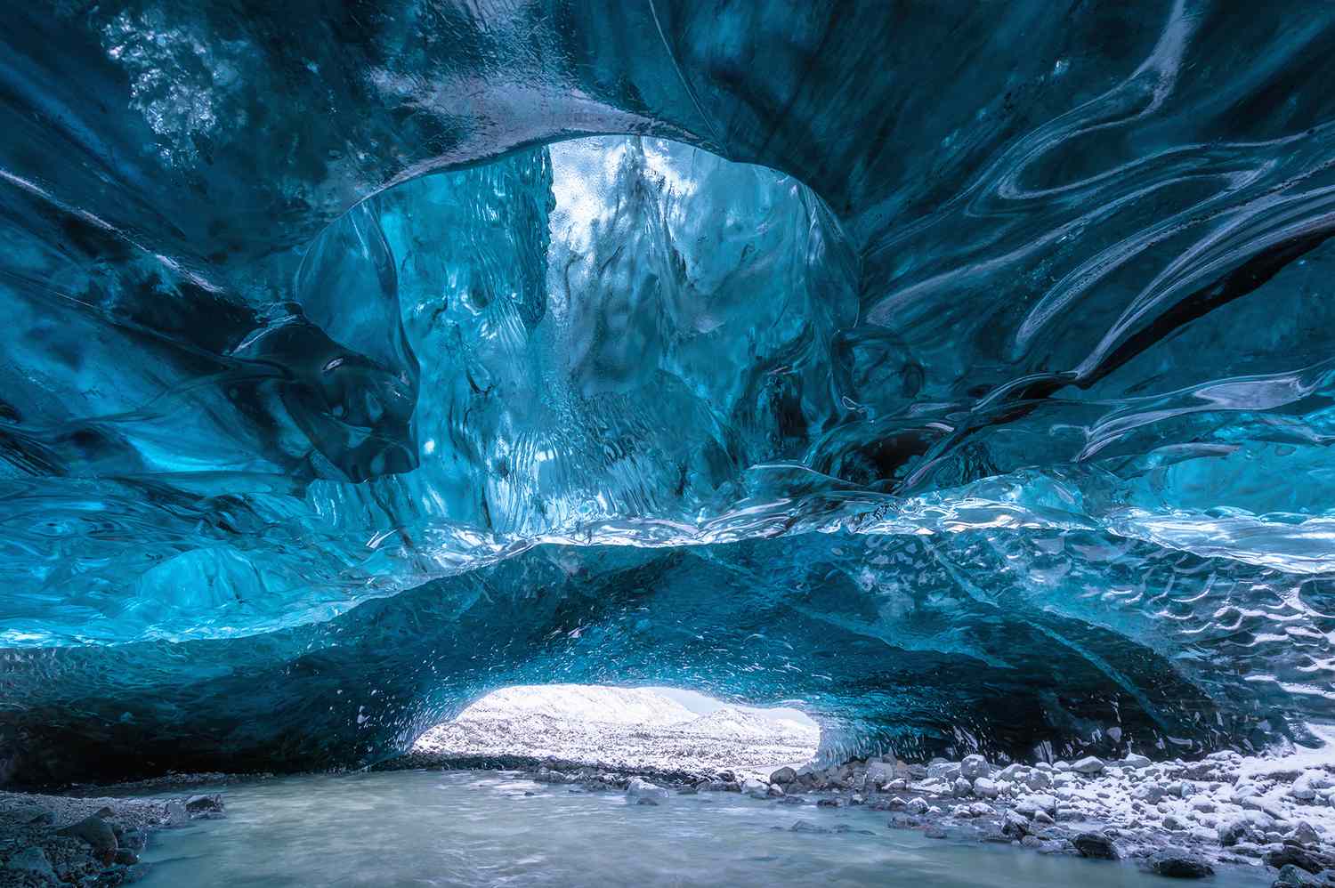 Tour-exclusivo-por-el-glaciar-mas-grande-de-Europa-en-Islandia-intriper.jpg