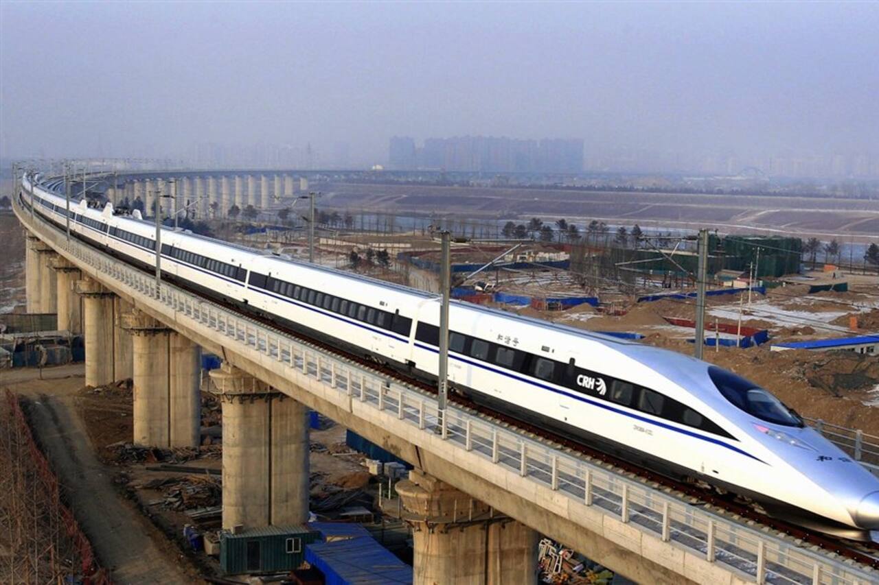 el-nuevo-tren-ayer-al-atravesar-pekin-sobre-el-YGEFZMZ4HJDFRPRRDSIDYMNPNI