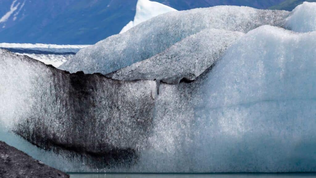 image iceberg negro 132446