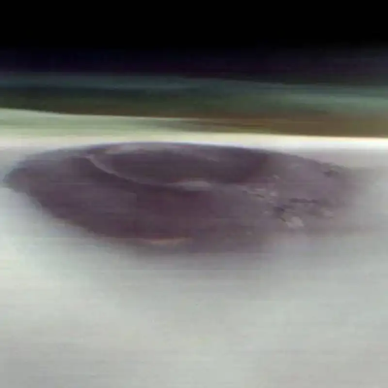 La NASA capta una misteriosa mancha blanca en el corazón del Sáhara image mons