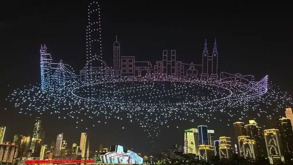 China rompió un Récord Guinness con un impactante show de 11.787 drones iluminando el cielo image record guinness show drones chongqing china 1