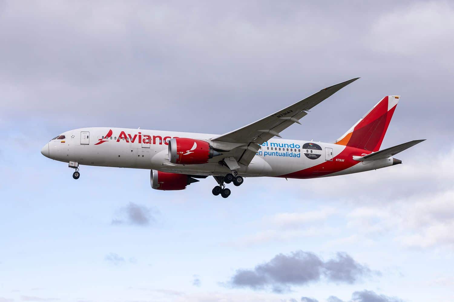 Aerolinea-low-cost-lanza-nuevas-rutas-a-destinos-en-Latinoamerica-intriper.jpg