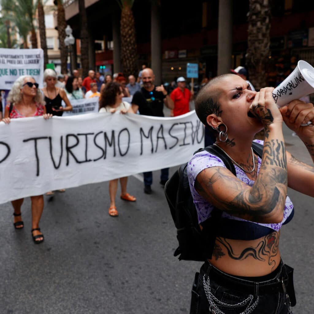 image 2024 07 13T194647Z 1179135330 RC2IU8AIEV7B RTRMADP 3 SPAIN TOURISM PROTEST