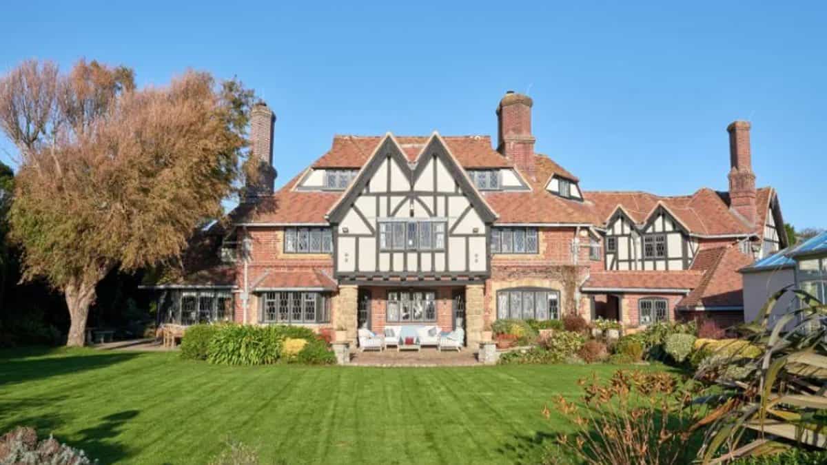 Alojate-en-una-de-las-casas-mas-lujosas-del-Reino-Unido-intriper.jpg