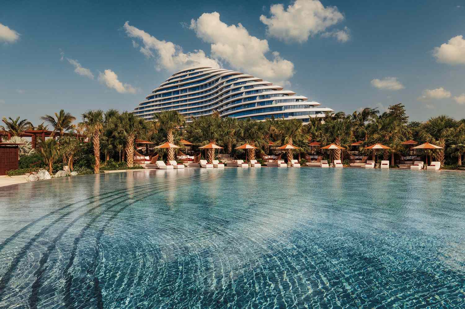Nuevo-resort-de-lujo-en-Dubai-con-playa-privada-y-15-restaurantes-intriper.jpg