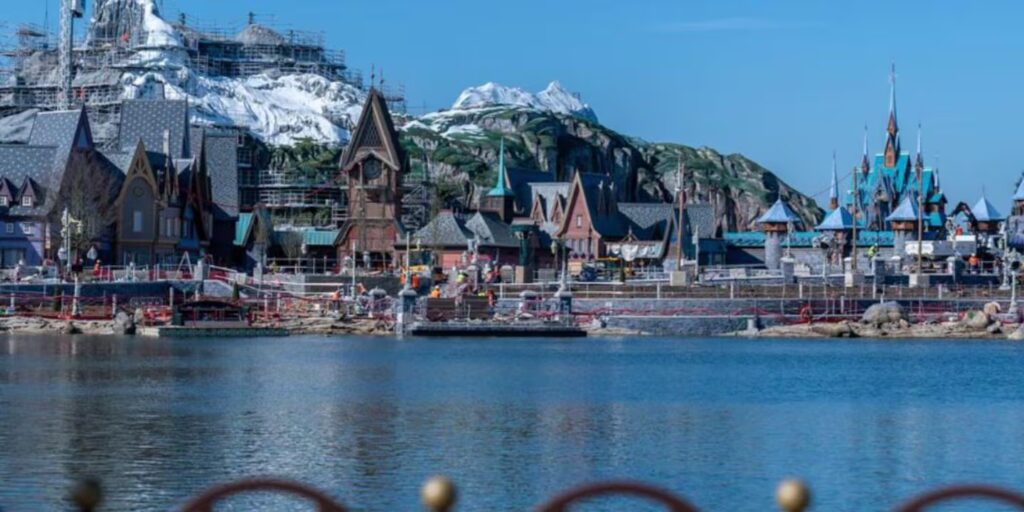 image WHAH4BHE2BBEXO356IIIY4BSRY