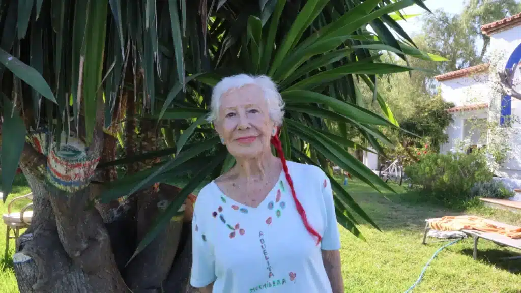 Kandy García, la “abuelita mochilera” de 90 años que inspira al mundo con su espíritu viajero image kandy abuelita mochilera
