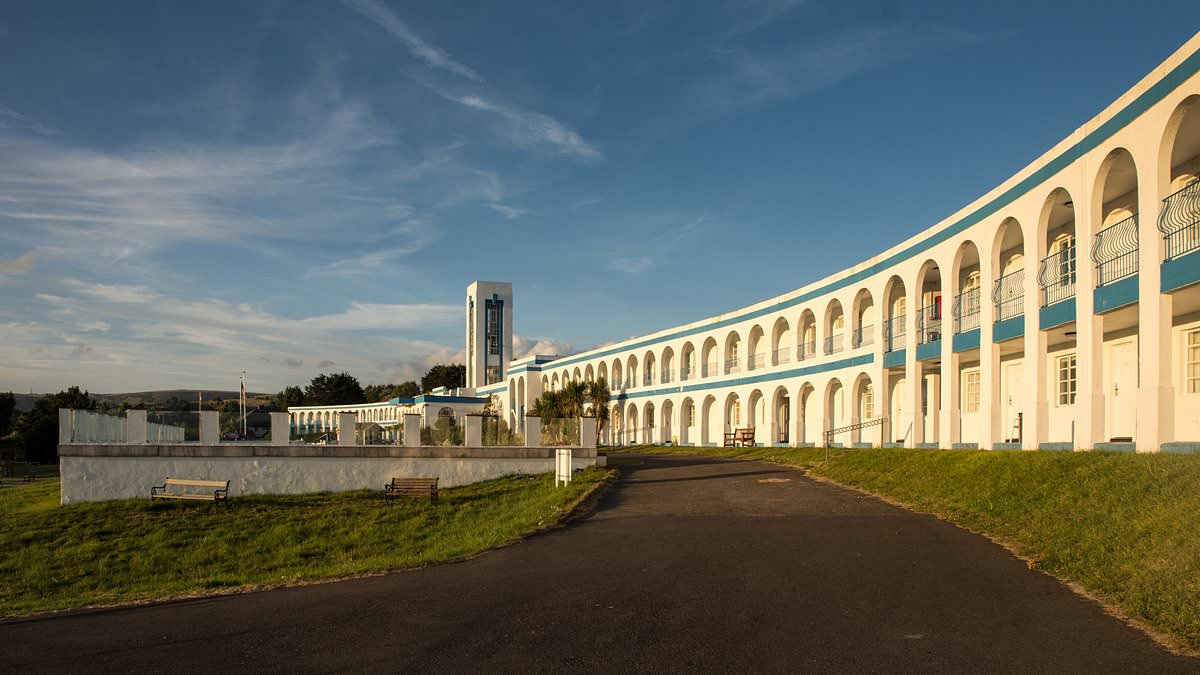Iconico-hotel-de-Dorset-reabrira-tras-anos-de-abandono-intriper.jpg