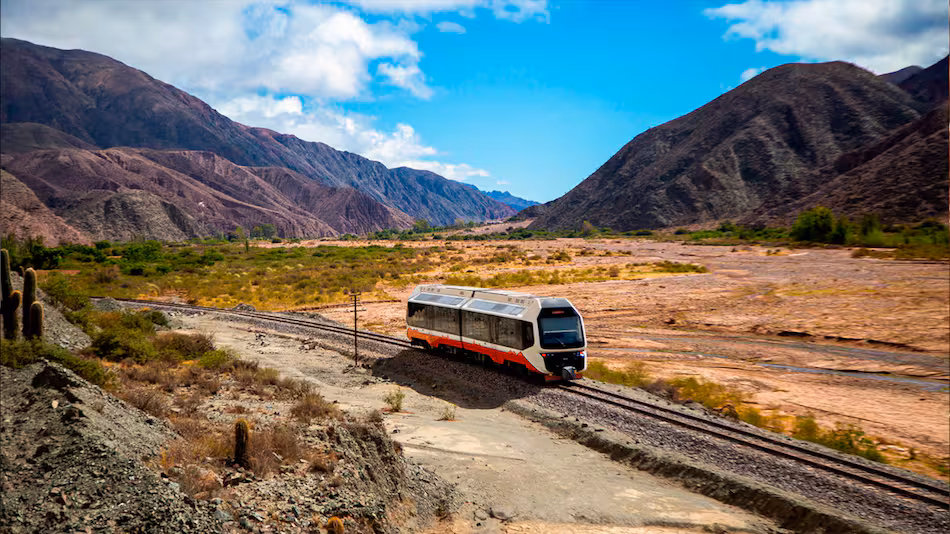 El primer tren solar de Latinoamérica está en Argentina: hace un recorrido de manera sustentable image QFLJJ22HHJGB7LSB5LUAD5IKXM 1