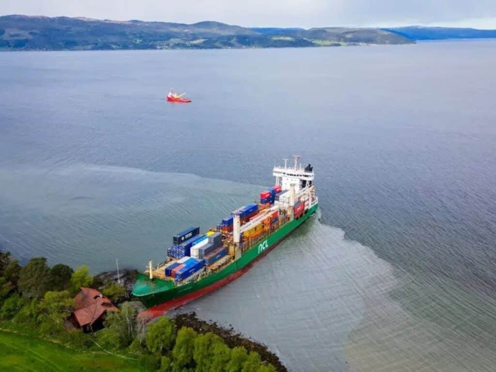 image z53cFMTk3 2000x1500 1