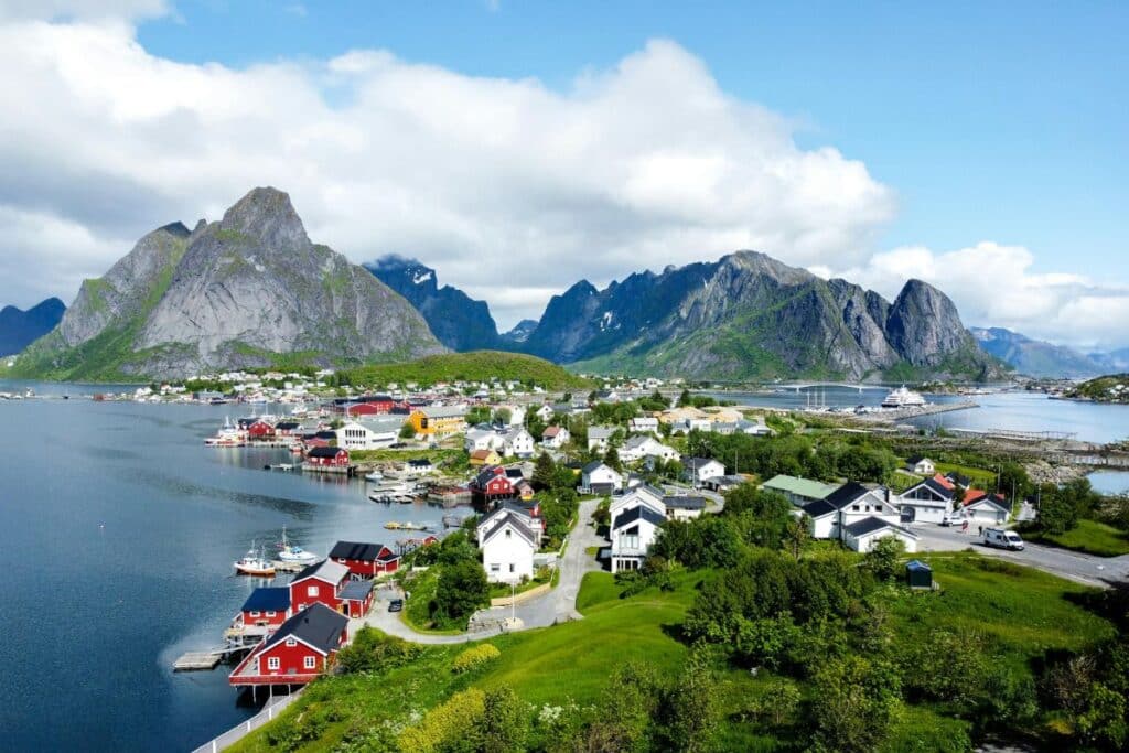 image Islandia ayudas repoblar