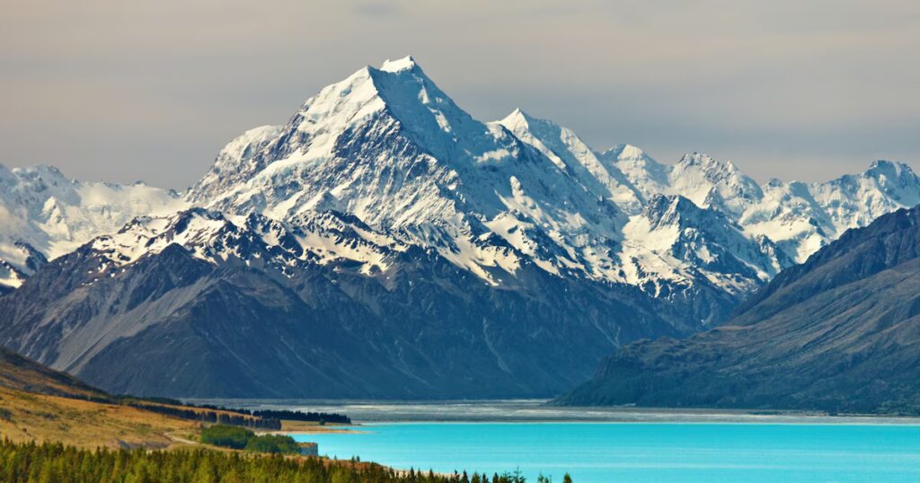 Tragedia en el Monte Cook: dos alpinistas murieron tras caer al vacío y otros dos fueron rescatados con vida image OYFNZZVZ4ZHYZDRNSGZZ25DNWE
