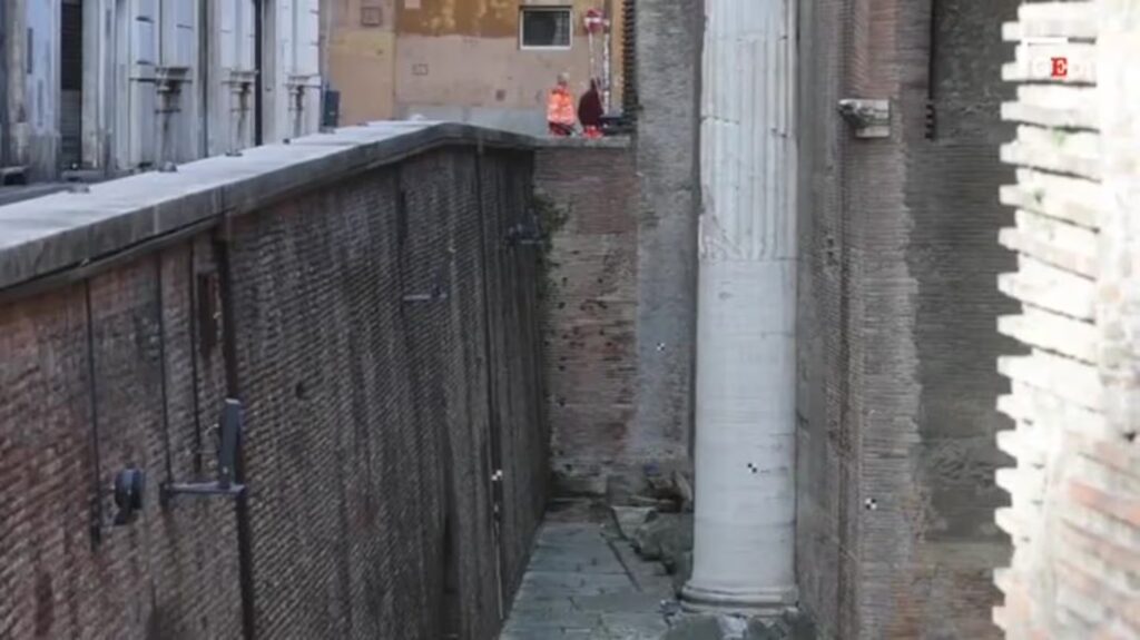 image https thumbs.vodgc .net 1 14 HKZrNG1761408320366 480P 1