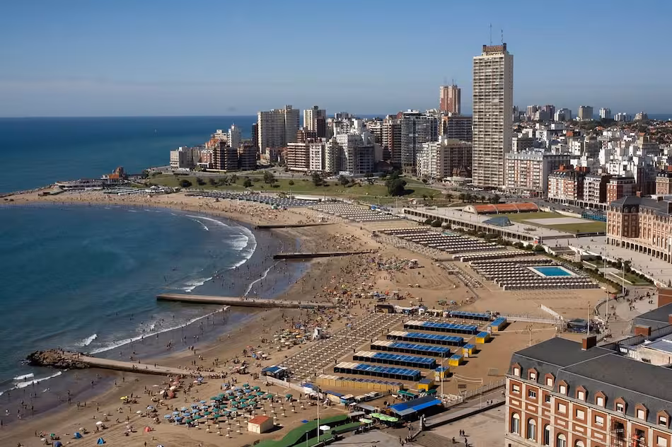Alerta ambiental: la mitad de las playas del mundo podrían desaparecer, incluidas las costas argentinas image 2I7XUSRXIJGIJMBKH5IJTBDSJM