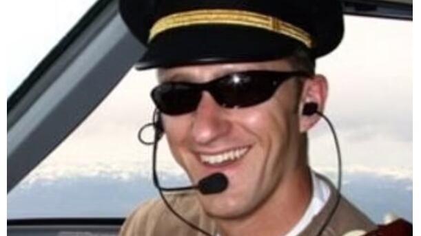 El piloto que intentó estrellar un avión en pleno vuelo recibió una sentencia inesperada image 7X4TPCOCJZA7RJJUFURJTTZSAI 1