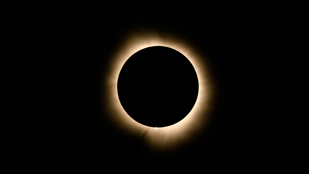 Eclipse-solar-total-oscurecera-el-mundo-por-seis-minutos-intriper.png Eclipse-solar-total-oscurecera-el-mundo-por-seis-minutos-intriper.png