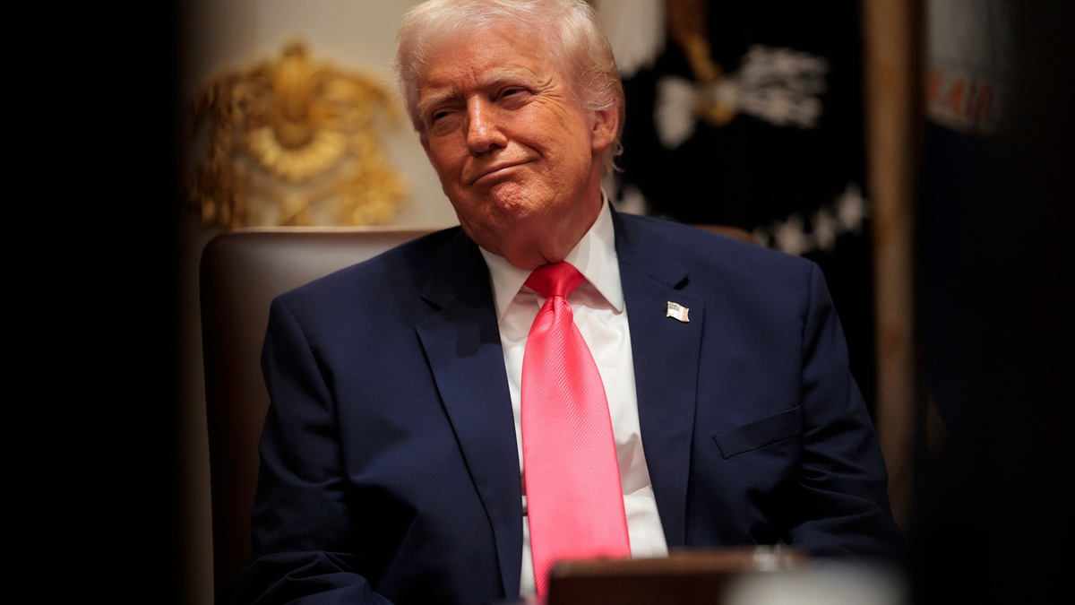 Estados-Unidos-revisara-redes-sociales-de-britanicos-al-ingresar-al-pais-intriper.png Estados-Unidos-revisara-redes-sociales-de-britanicos-al-ingresar-al-pais-intriper.png