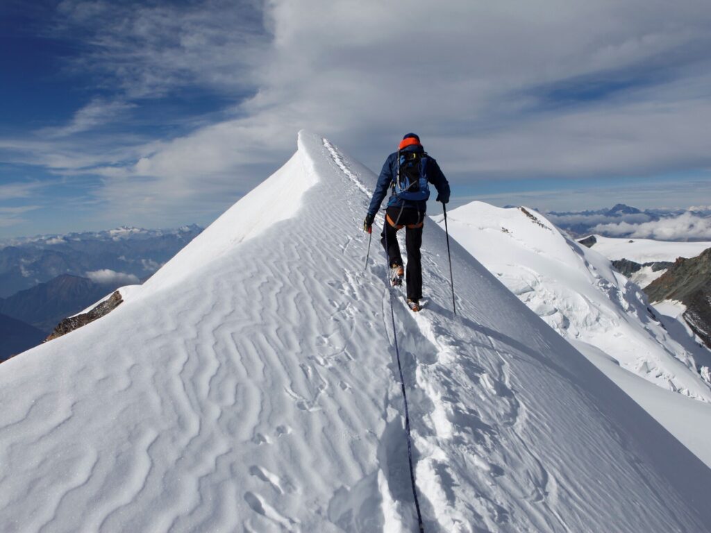 image VALLE DAOSTA Cresta Lyskamm Occidentale foto Andrea Greci