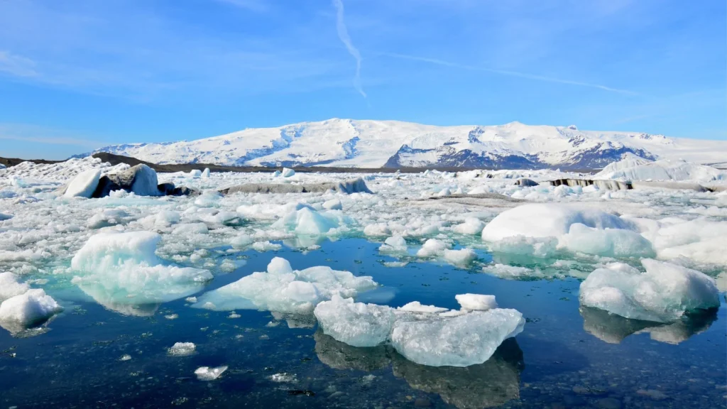 Conmoción absoluta entre los científicos tras desenterrar un huevo fósil de 68 millones de años en la Antártida image paisaje glaciar 1 1