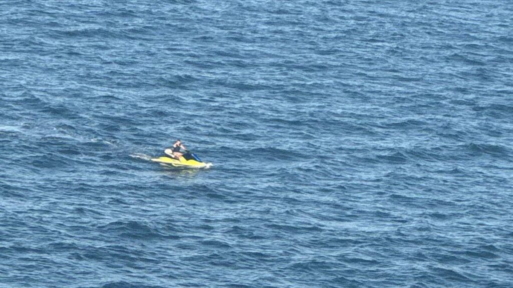 La noche más larga en el mar: el argentino que sobrevivió 12 horas a la deriva en Punta del Este image 5CR75TEHCVGIXOCWJBY3CZRP6Y