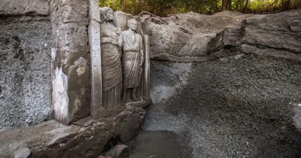 Arqueólogos hallan esculturas humanas de tamaño real en una tumba antigua de Pompeya image arqueologos hallan esculturas humanas de tamano real en tumba antigua de pompeya dfcc8e80 2db9 4a42 8310 3a81da4ff8da medialjnredespreviewcrop