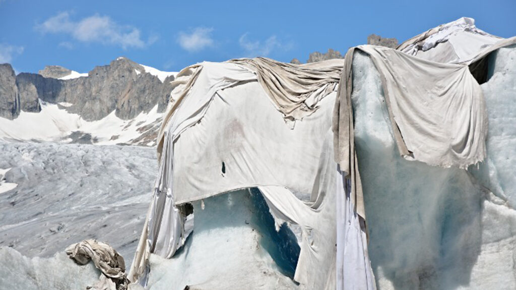 image cubren glaciar con tela 0 1