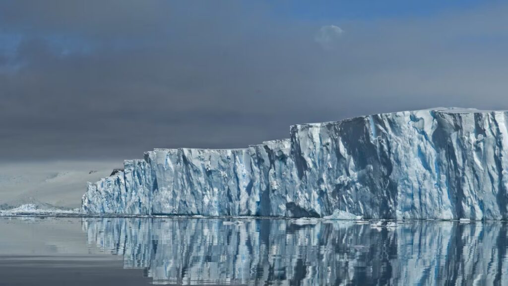 Científicos proponen construir un muro de 80 kilómetros para frenar el deshielo del “glaciar del Juicio Final” image UQYEB5VLLFCTZAJL7T4KALOVWU 1